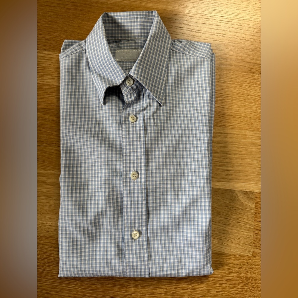 Men's Prada shirt size 15-35 not worn many times